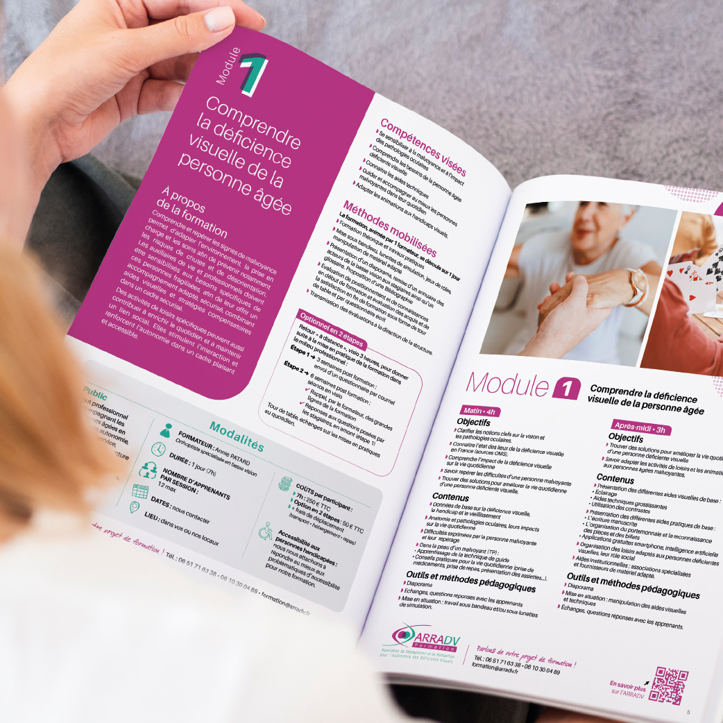 Mise en page d'une brochure de présentation de formations